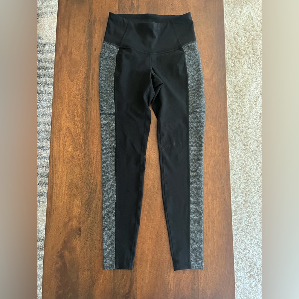Old Navy Our Street Black Leggings/Herringbone with Side-Pockets